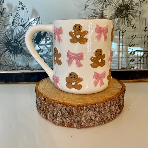 NEW Peppermint & Pink Gingerbread Man & Pink Bow Christmas Mug - Picture 1 of 2